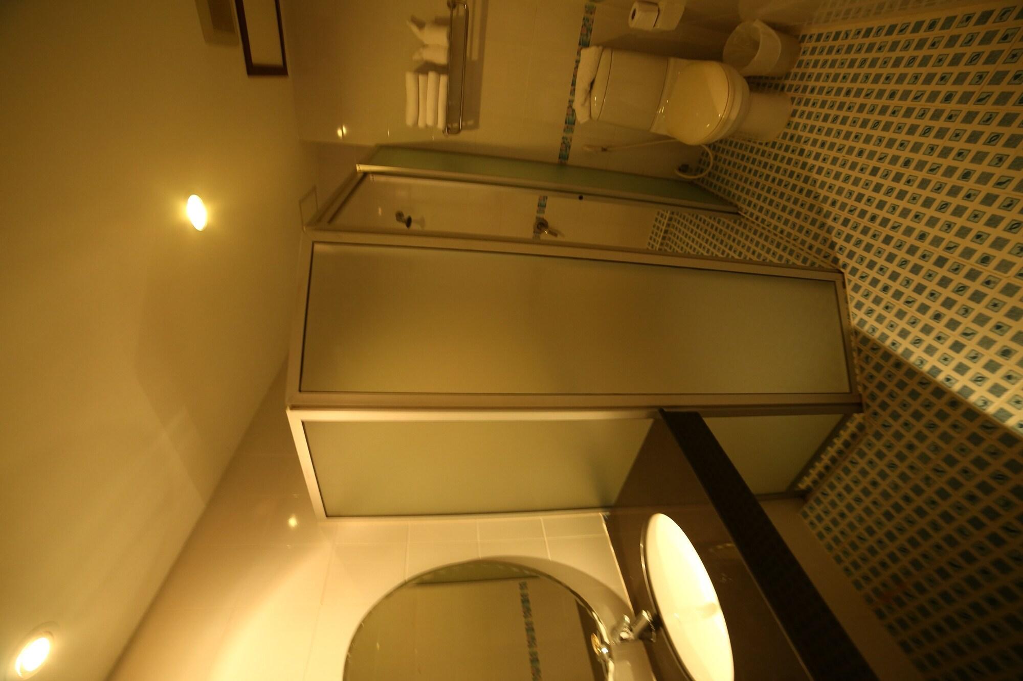 Pro Andaman Place Karon Exterior foto