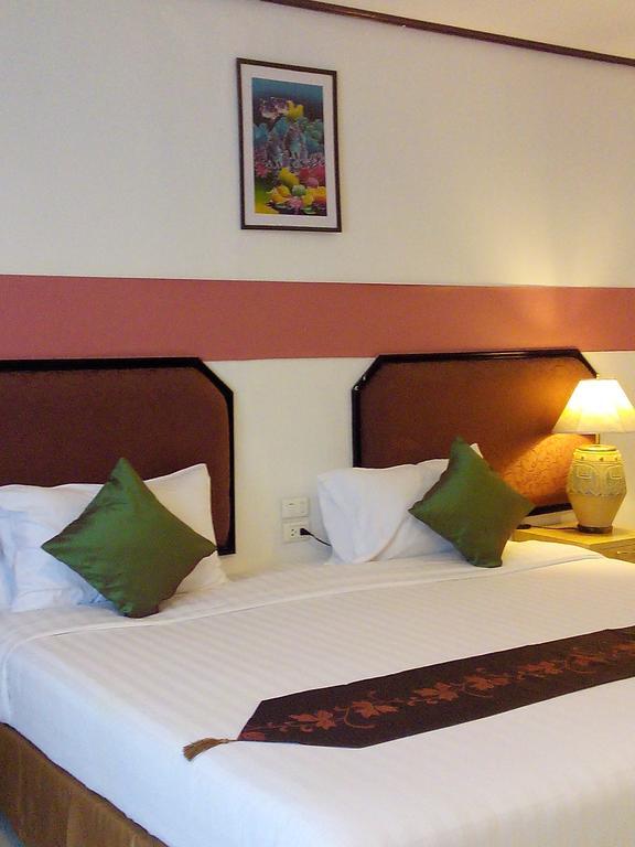 Pro Andaman Place Karon Habitación foto